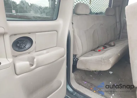 2002 GMC Sierra 1500 Sle z USA, uszkodzony, nr VIN 2GTEK19V421418122